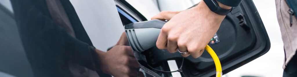 300000 chargers by 2030